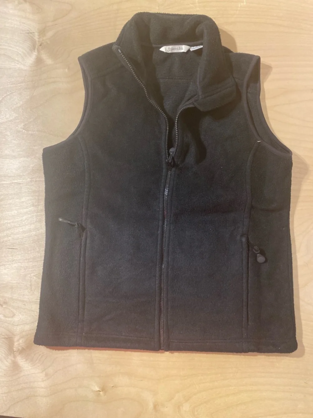 St. John's Bay Black Fleece Vest Medium (RC)